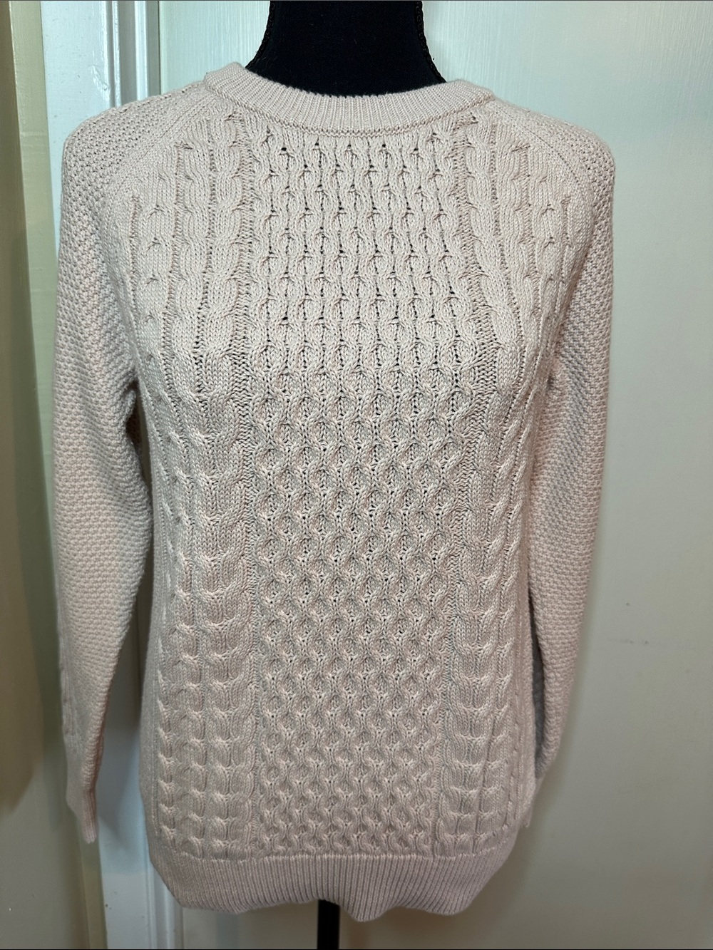 GAP Women's Cable Crewneck Sweater - Cream